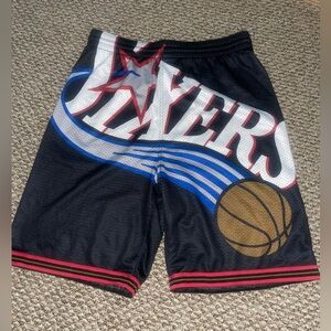 Mitchell and Ness Hardwood classic Sixer shorts $50 size XL